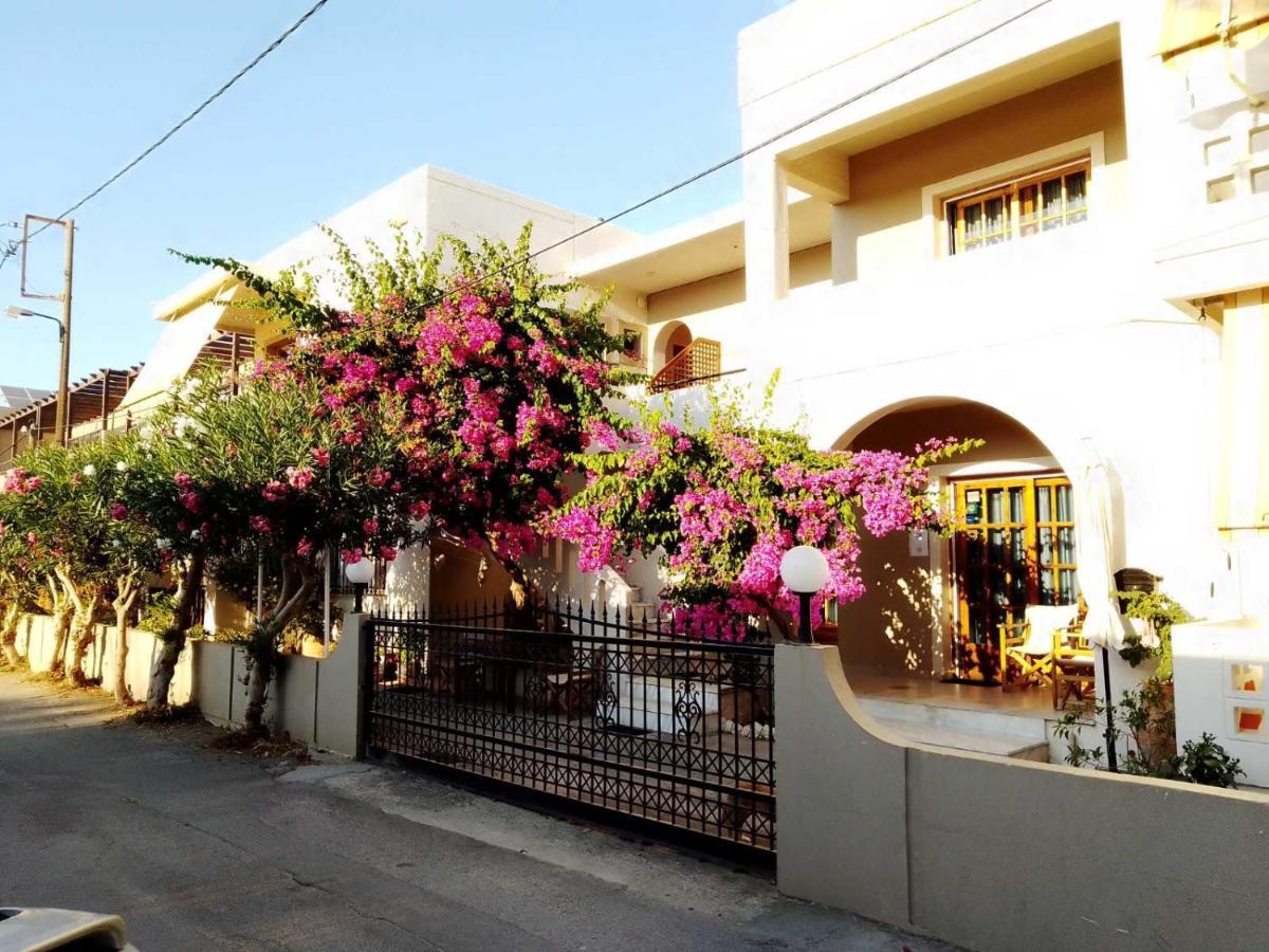 פלטניאס Irini Apartments מראה חיצוני תמונה