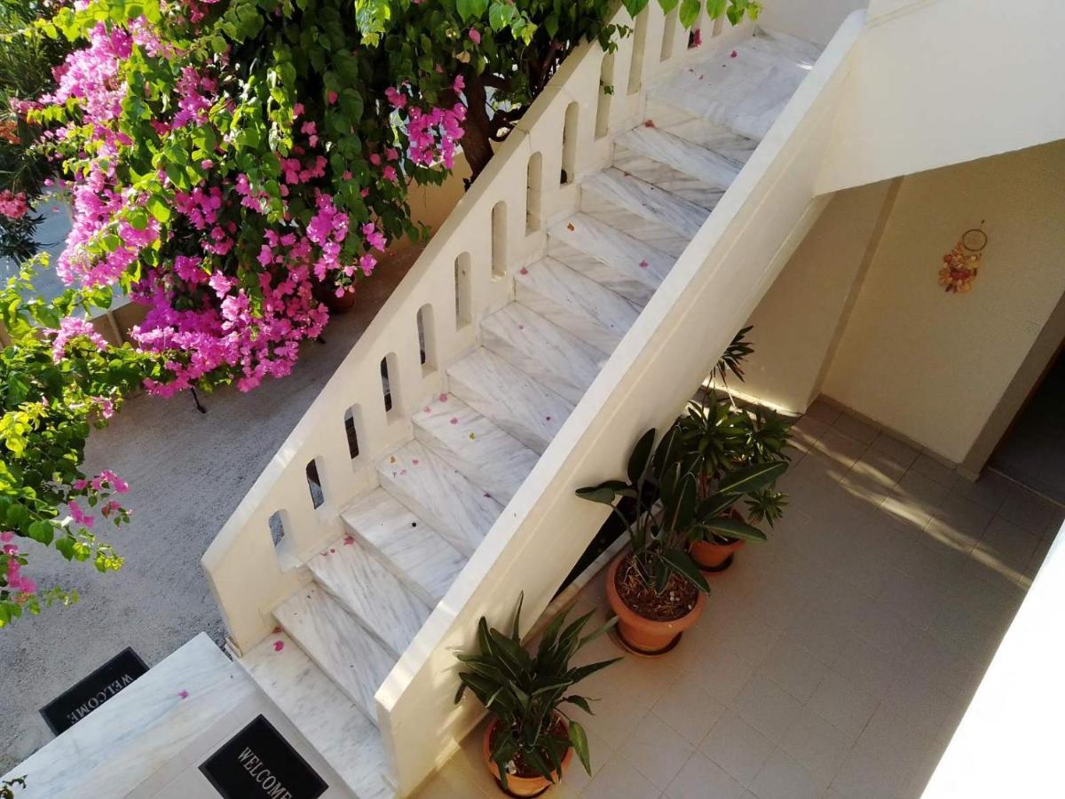 פלטניאס Irini Apartments מראה חיצוני תמונה