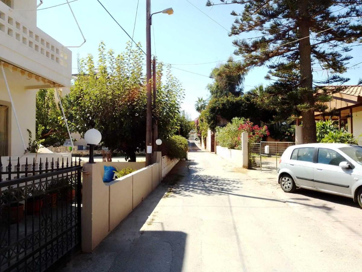פלטניאס Irini Apartments מראה חיצוני תמונה