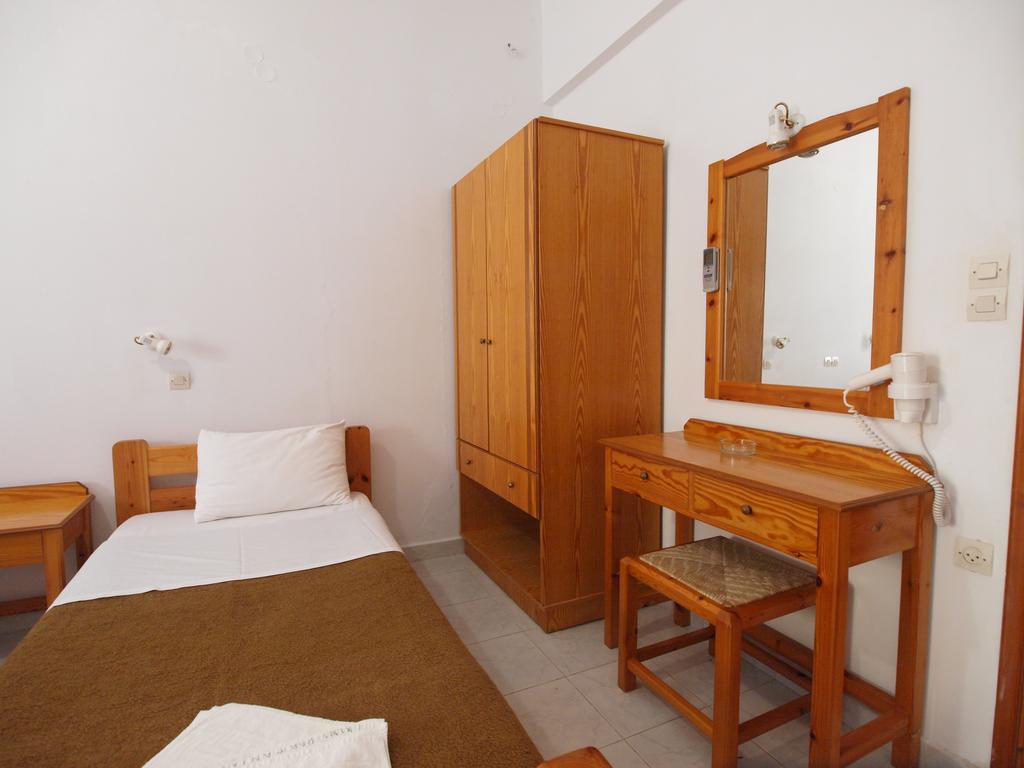 פלטניאס Irini Apartments חדר תמונה