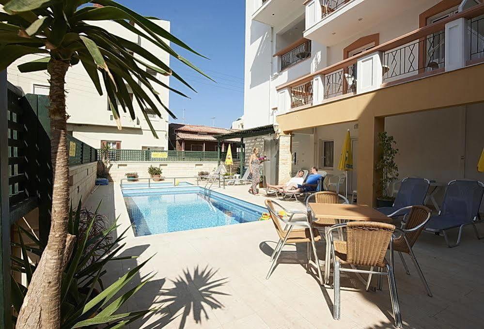 פלטניאס Irini Apartments מראה חיצוני תמונה