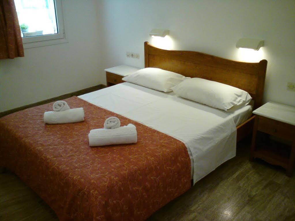 פלטניאס Irini Apartments מראה חיצוני תמונה